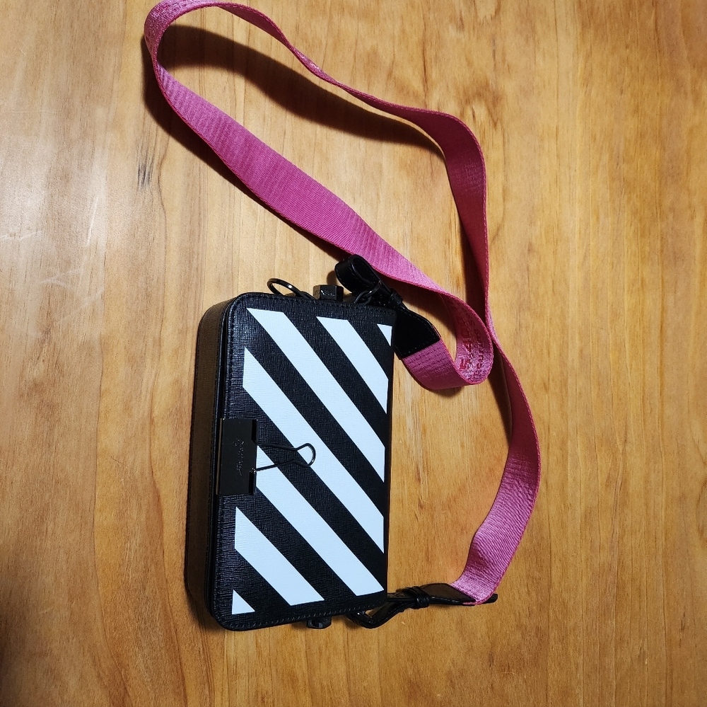 Off White Diag Mini Flap Black With Pink Strap